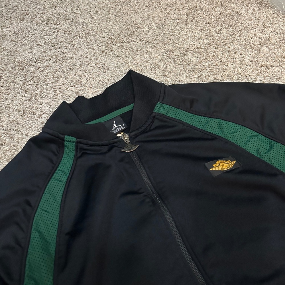 Jordan Mens Track Jacket XL Black Green Preowned Full Zip Mesh Trim Wings Logo - Picture 2 of 4
